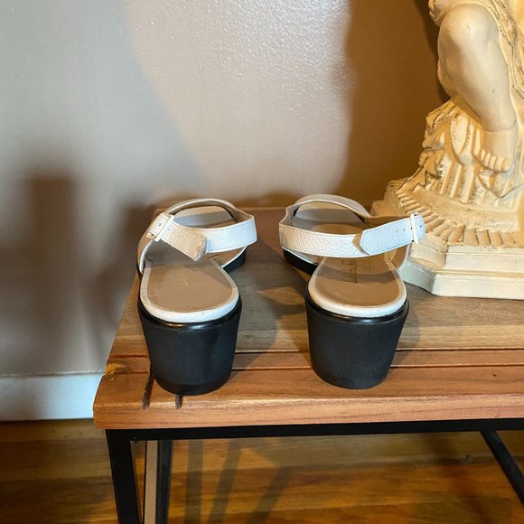 Salvatore Ferragamo Boutique White Leather Open Toe Slingback Sandals Size 7 - Picture 4 of 8